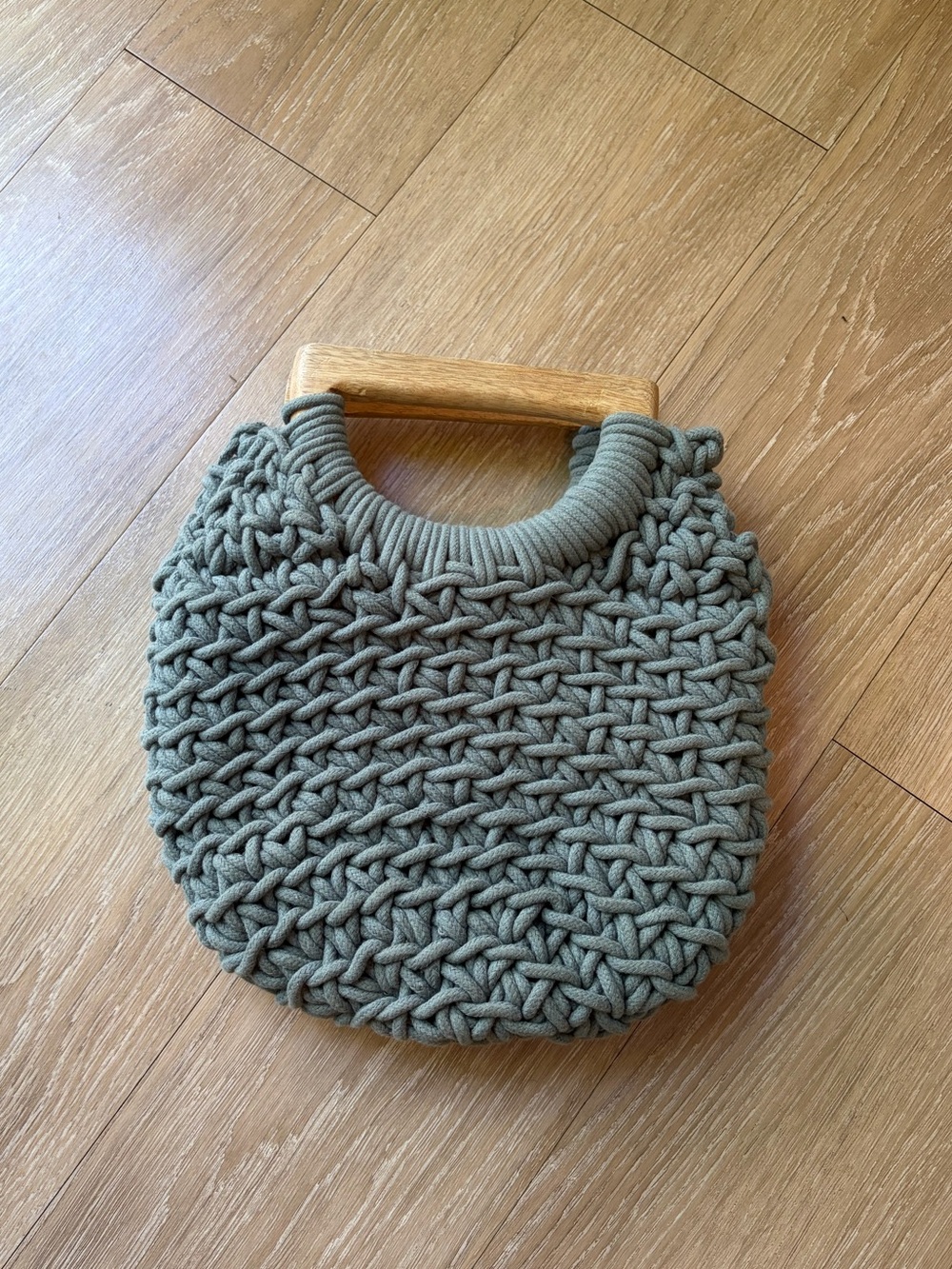 Blue Woven Knit Purse w/ Wooden Handle